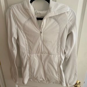 LULULEMON HALF ZIP UP